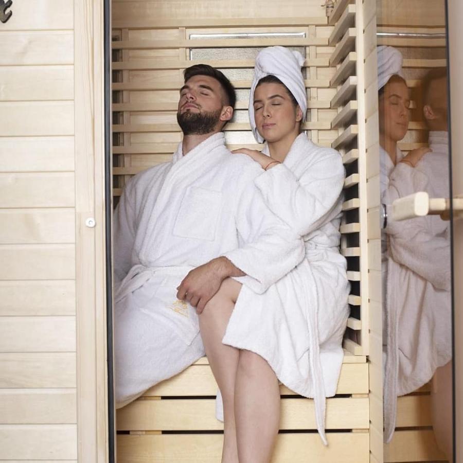 Infinity Spa Ζρένιανιν Εξωτερικό φωτογραφία